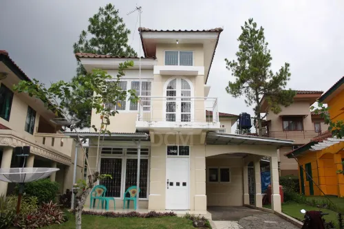 Villa Kota Bunga Dahlia