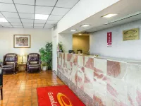 Econo Lodge Hotels in Calhoun