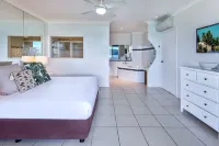 Lagoon 202 on Hamilton Island