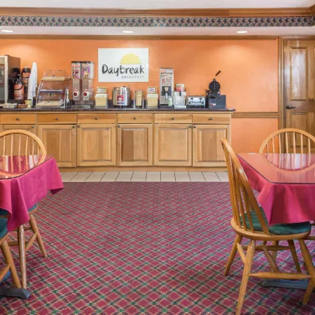 Days Inn by Wyndham Amherst