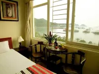 Cát bà Dream Hotel Các khách sạn gần Bãi tắm Cát Cò 2