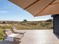 "Felis" - 200m from the Sea