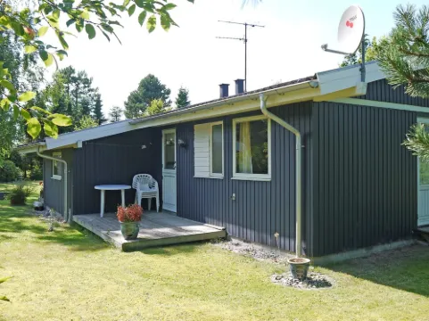 "Menard" - 400m from the Sea