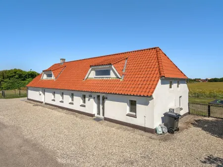 "Ailke" - 2km to the Fjord Отели в г. Thyholm