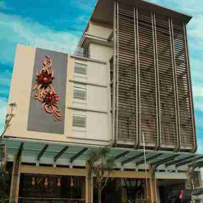 Crystal Lotus Hotel Yogyakarta Hotel Exterior