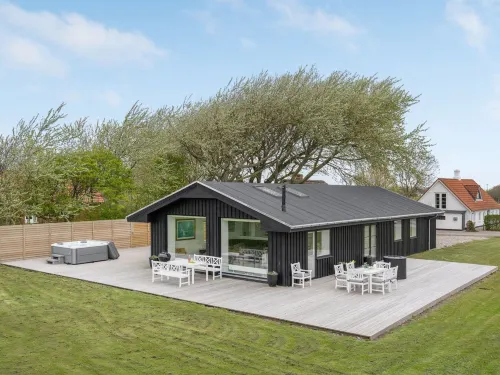 "Ajla" Hotels in Bredebro