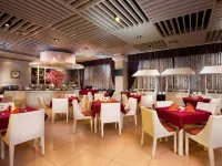 Lion Hotel & Plaza - breakfast