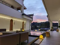 Xiao Zhang's Cultural and Artistic Homestay - Family