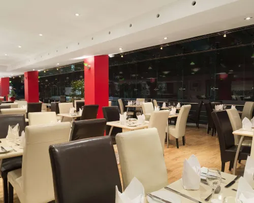 Ramada by Wyndham Hounslow - Heathrow East Dining Photos
