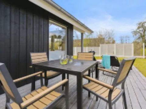 "Gunholm" - 150m from the Sea