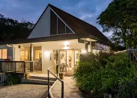 The Captains Motel Các khách sạn ở Russell