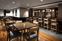 Four Points by Sheraton Richmond Airport - bar
