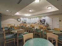 لا كينتا إن آند سويتس فورت مايرز آي-75 فنادق في Gateway