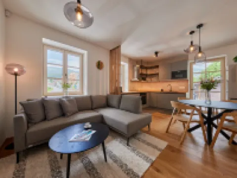 Mountain Bliss Lounge & Grill Terrace 派克波特斯耐茲庫酒店