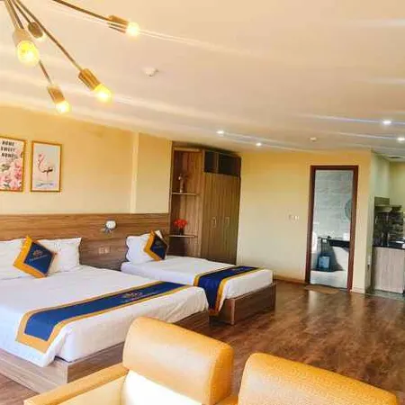 La Mia Lakeview Hotel