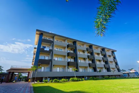 Koshal Hotels Отели рядом с достопримечательностью «Храм Джаганнатхи в Пури»