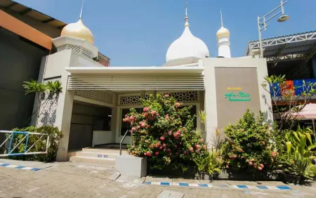 New Cahaya Hotel Syariah Отели в г. Sedati