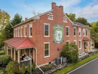 The Londonderry Inn Hotels in North Cornwall Township