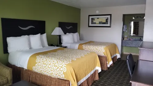 Days Inn by Wyndham West Memphis