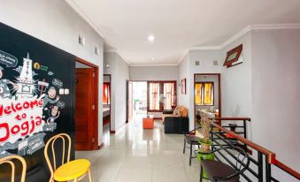 Homestay Jogja Dekat Ambarukmo by Simply Homy