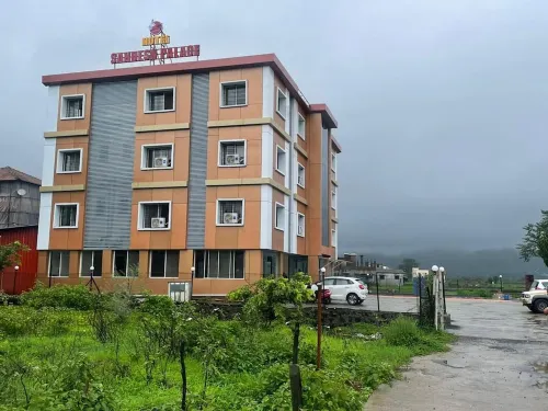 Hotel Sandesh Palace Hotels in Waksai