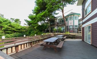 Taean (Anmyeondo) Geuttaegeu Pension