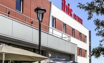 Ibis Saint-Genis-Pouilly Geneve