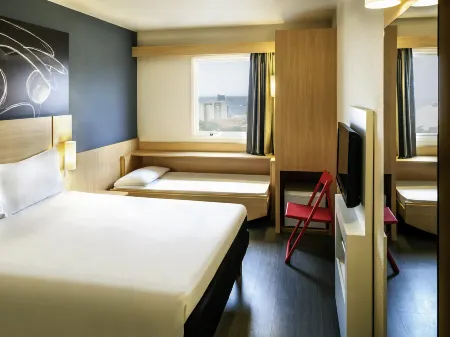 ibis Macae Отели рядом с достопримечательностью «Praia dos Cavaleiros»