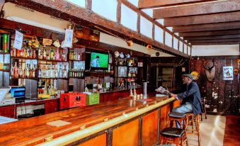 The Grey's Inn - Housity
