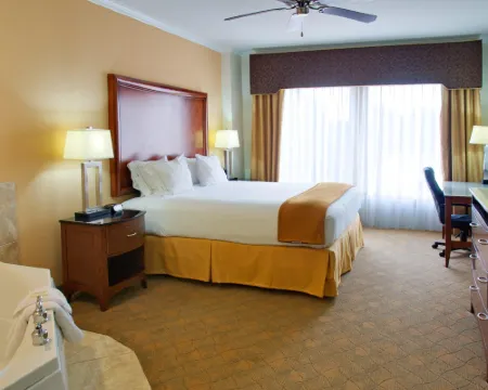 Holiday Inn Express & Suites LUFKIN SOUTH by IHG Hotels in Lufkin