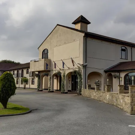 Everglades Hotel Widnes Отели рядом с достопримечательностью «Ноузли-роуд»