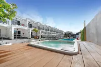 Vista Bonita - Gay and Lesbian Only Resort - Hot Tub