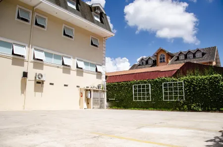 Velinn Pousada Chateau do Luar Отели в г. Кампус-ду-Жордау