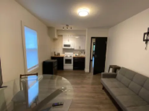 Calming 1Bedroom Units with Balcony and City View.