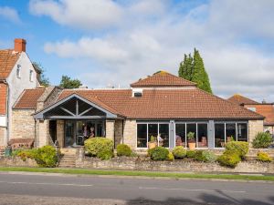 Almondsbury Inn & Lounge