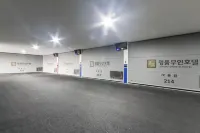 Jeongeup Luxury Self Check-in Motel - parking