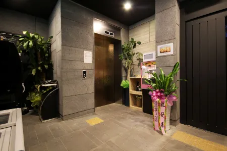 Changwon Jinhae CN Отели рядом с достопримечательностью «Чинхэгу»