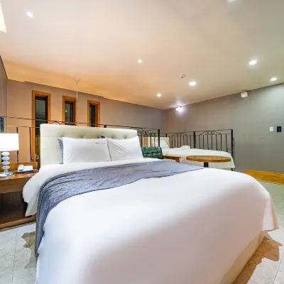 Gimpo Drive-in Hotel Laboum โรงแรมใกล้วัดจอนดึงซา