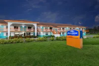 Howard Johnson by Wyndham Vero Beach/I-95 Отели в г. Уэст-Виро-Корридор