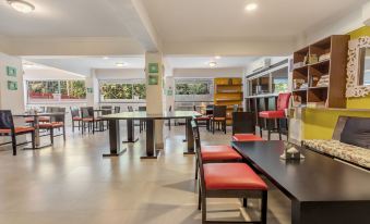 Arotel Rooms & Suites