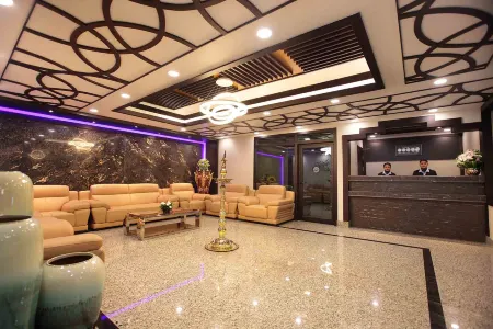 Casa in Luxury Suites Отели рядом с достопримечательностью «Mithrananthapuram Trimurti Temple»