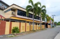 RedDoorz @ Dwipa Wisata Hotel Hoteles en Bumi Waras