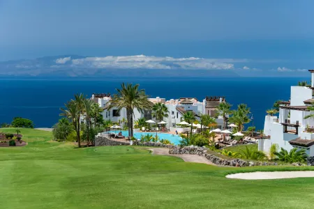 Las Terrazas de Abama Suites