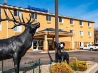 Rodeway Inn Central Colorado Springs Hotels near Walmart Supercenter