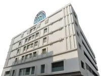 D. R. Utthama Hotels near Gandhi Park