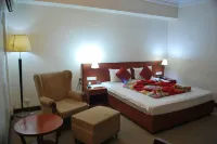The Lake Land Country Club Residency Hotels near Nabanna Nazrul Sishu Udyan