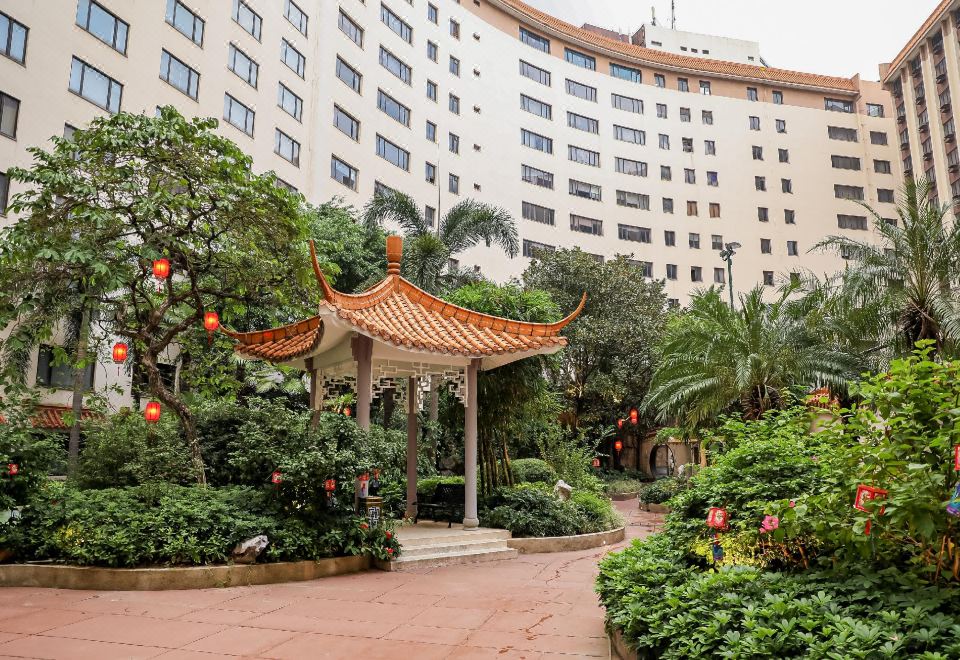 2. 광저우 차이나(..