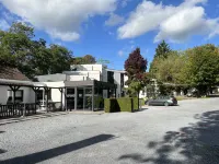 Logis Hôtel Restaurant des Acacias Lille Neuville en Ferrain Các khách sạn ở Roncq