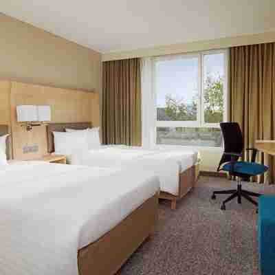 Courtyard Paris La Defense West - Colombes Rooms