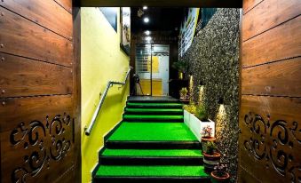 Royal Tusker Luxury Service Apartments
